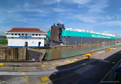 Miraflores Locks and Monkey Island combo tour boat on the Panama Canal